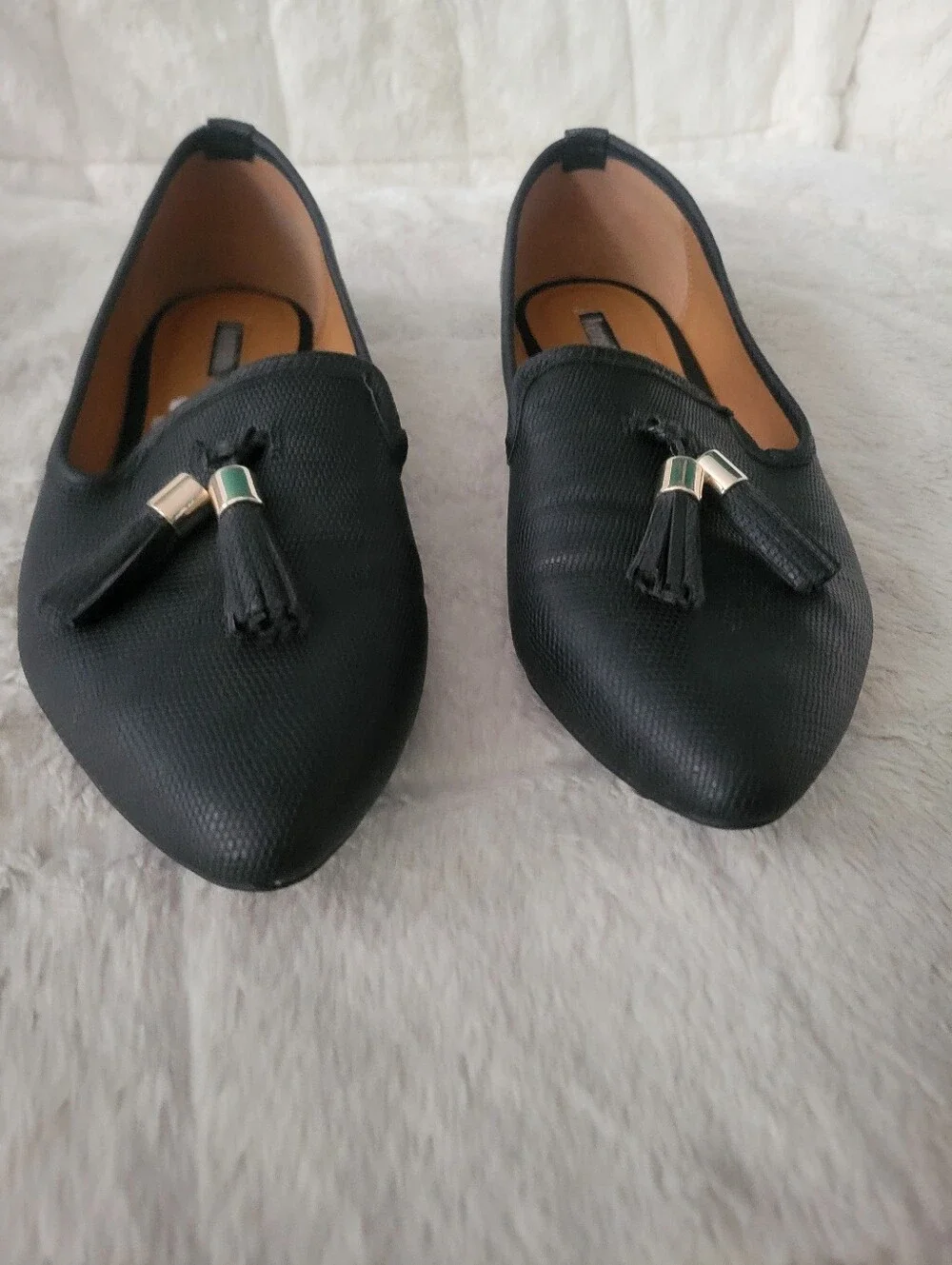 Kensie Black Pointed Tassel Flats Size 10M